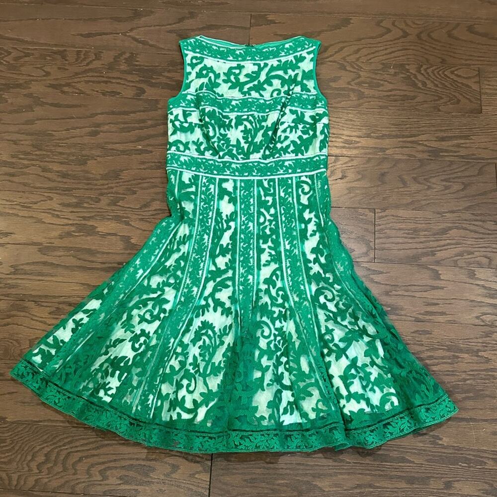 Tadashi Shoji Green Lace Embroidered Fit-and-Flare Cocktail Dress Size 6
